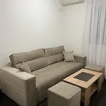 Aura Alojamento de Acomodação e Pequeno-almoço Gnojnice