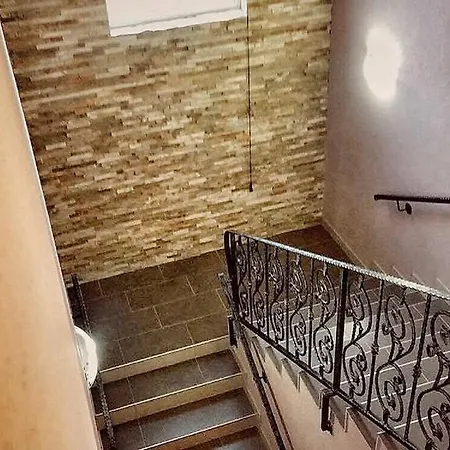 Aura Bed and breakfast 3*
