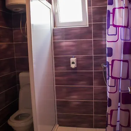 Aura Bed & Breakfast 3*