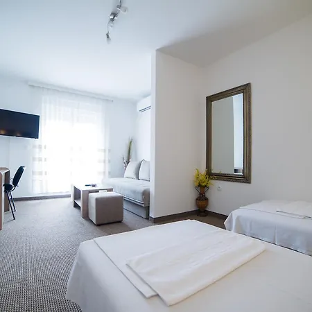 Aura Bed & Breakfast