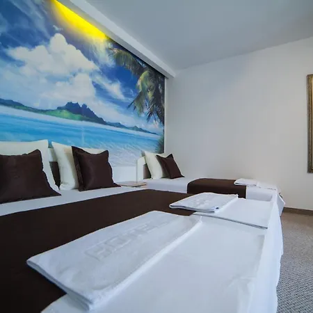 Aura Bed & Breakfast 3*