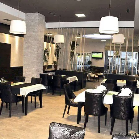 Aura Bed & Breakfast 3*