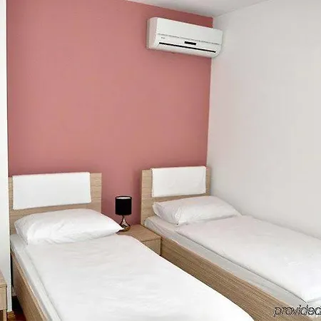 Bed & Breakfast Aura 3*