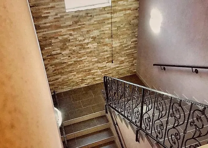 Aura לינה וארוחת בוקר 3*