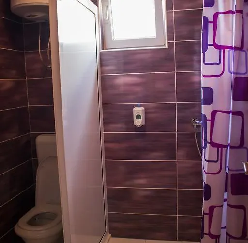 Aura Bed & Breakfast 3*