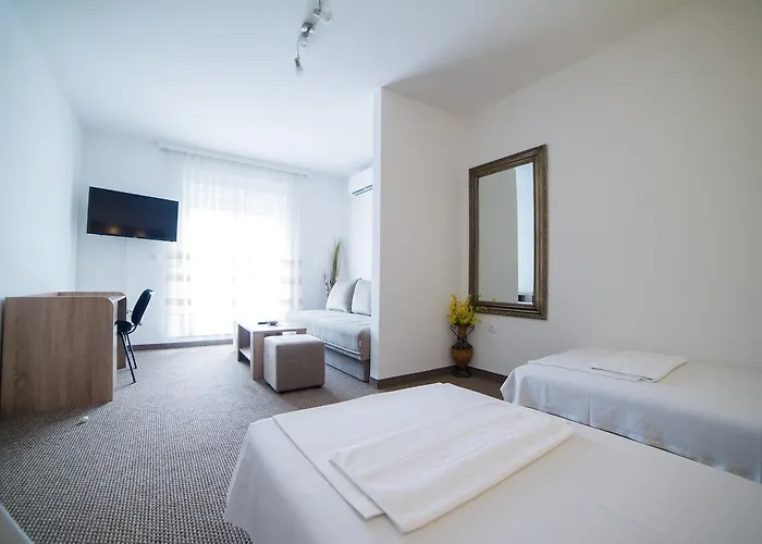 Aura Bed & Breakfast