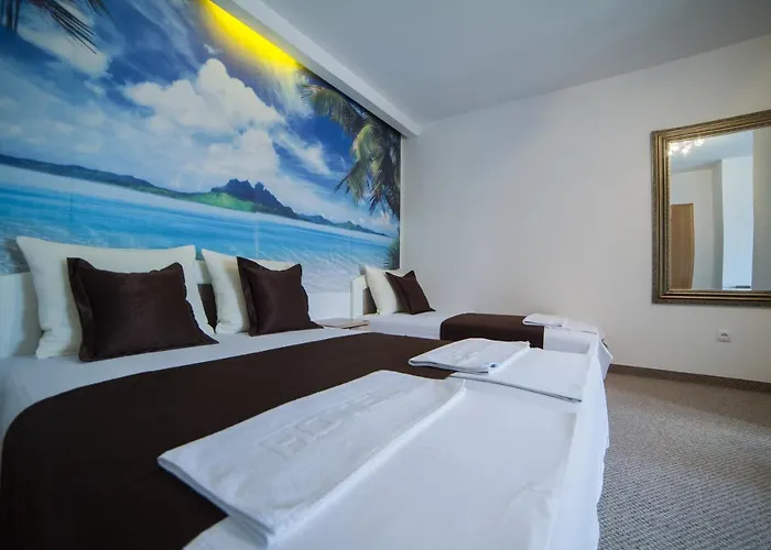 Aura Bed & Breakfast 3*