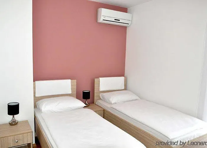 Bed & Breakfast Aura 3*