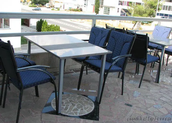 Aura Bed & Breakfast 3*